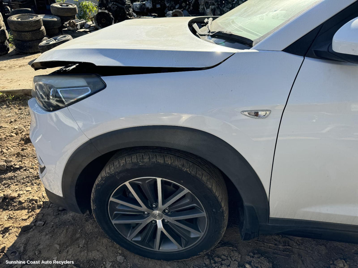 2015-2018 Hyundai Tucson Left Guard