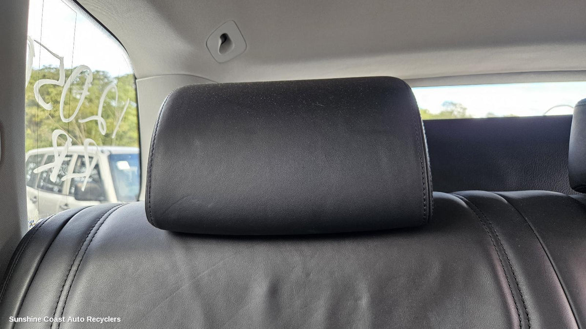 2010-2018 Volkswagen Touareg Headrest