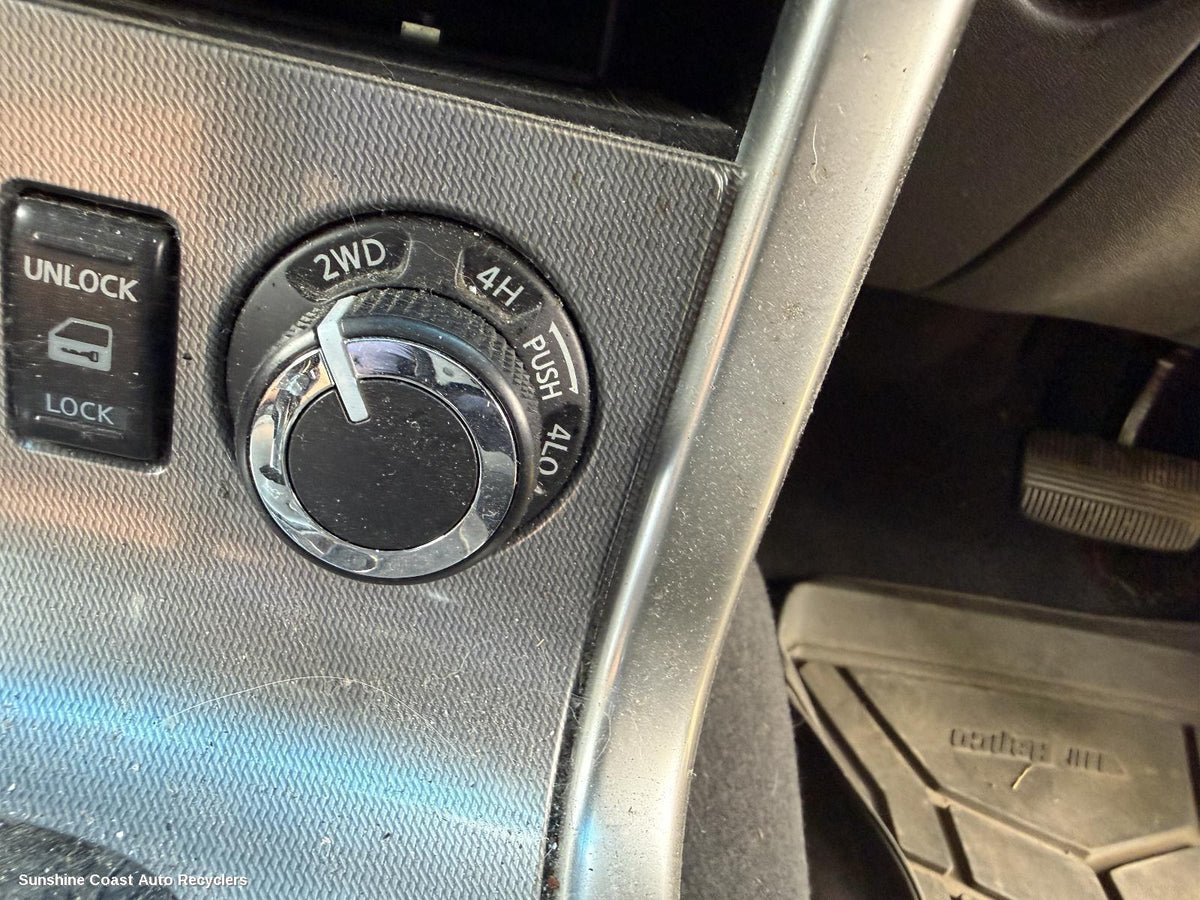 2005-2015 Nissan Navara Combination Switch