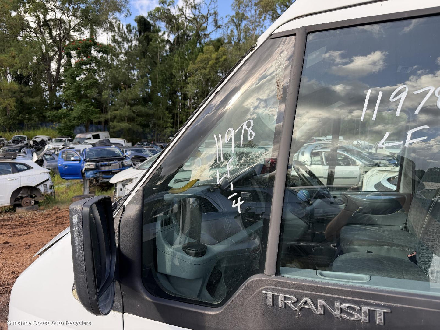 2006-2014 Ford Transit Left Front 1 4 Door Glass