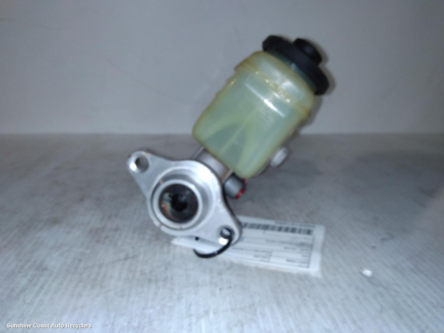 2004 Toyota Hilux Master Cylinder