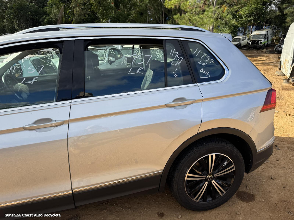 2016-2024 Volkswagen Tiguan Left Rear Door Sliding