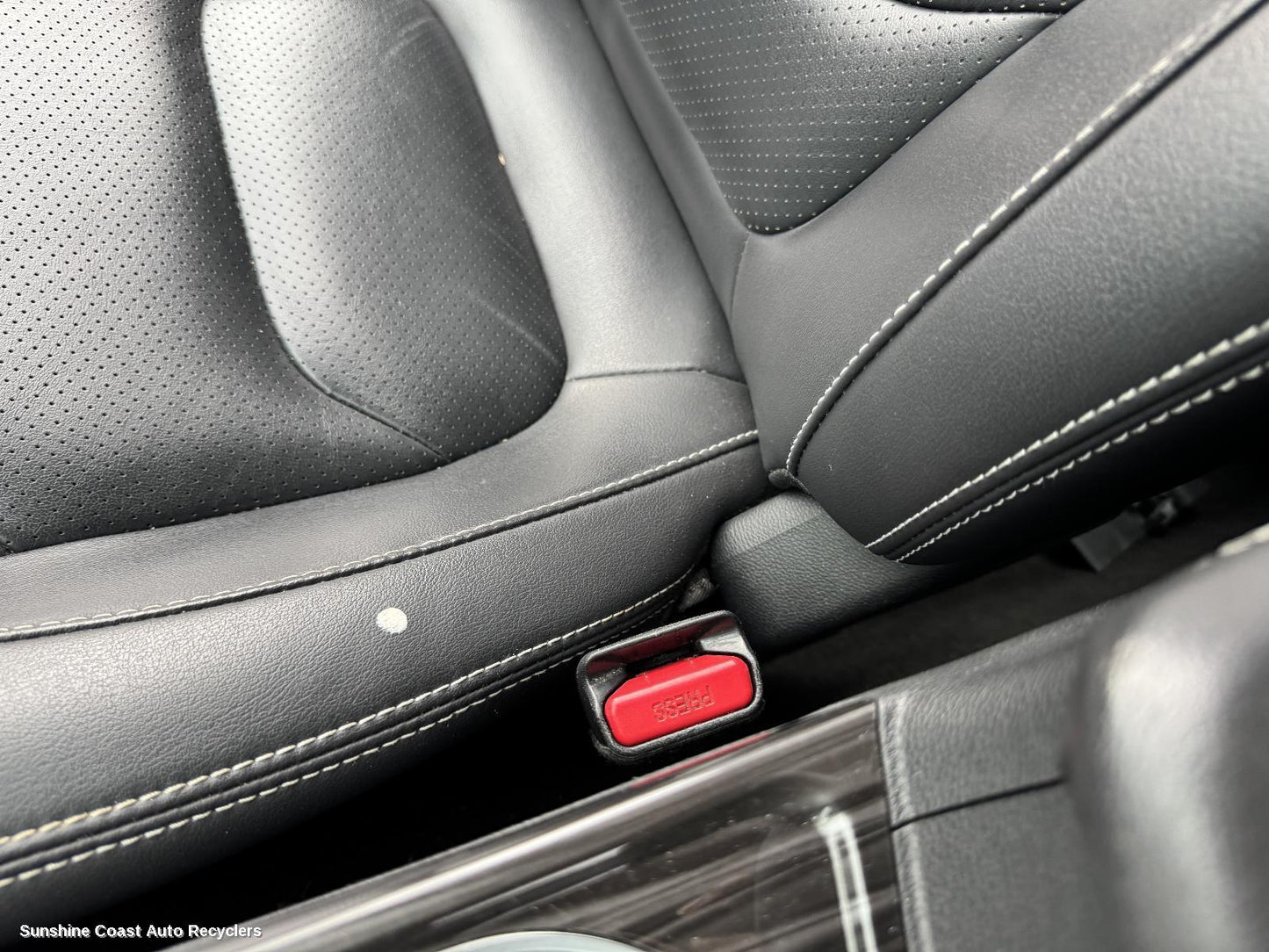 2022 Ldv D90 Seatbelt Stalk