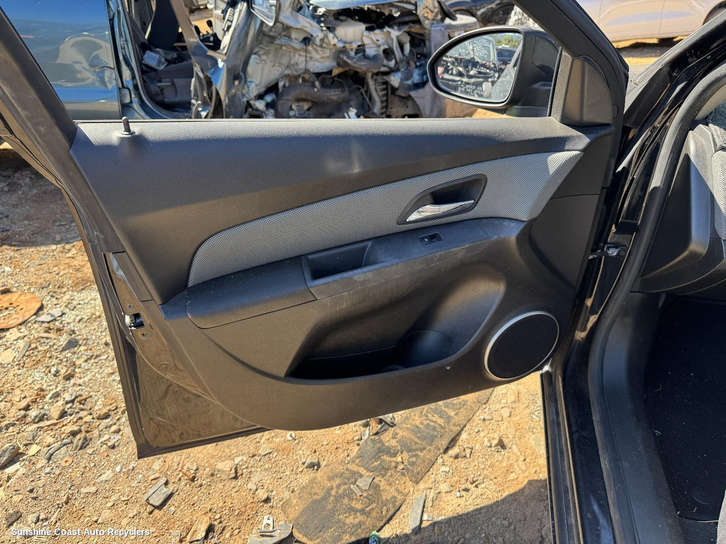 2010 Holden Cruze Left Front Window Reg Motor