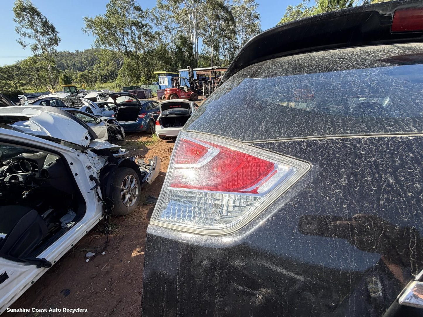 2014 Nissan Xtrail Rear Garnish