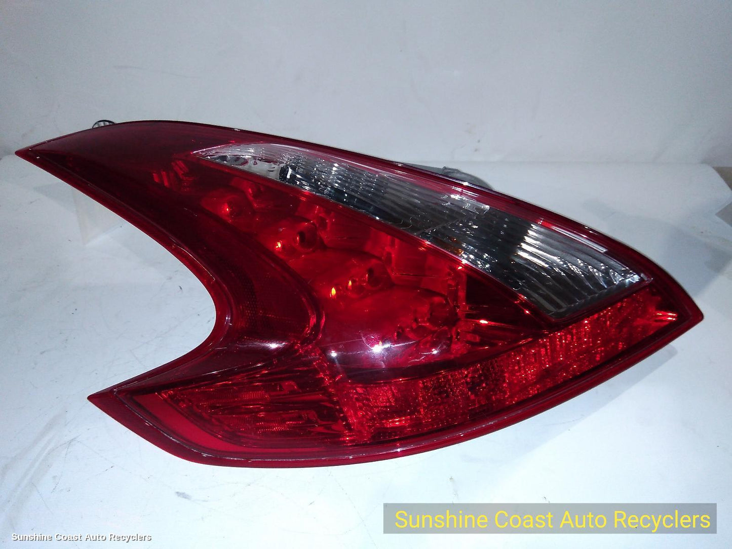 2010 Nissan 370z Left Taillight