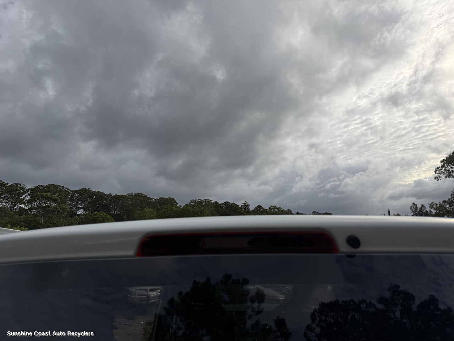 2015-2025 Ldv G10 High Level Stoplight