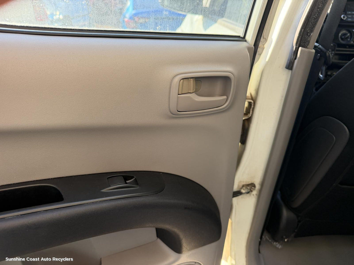 2006-2015 Mitsubishi Triton Door Handle
