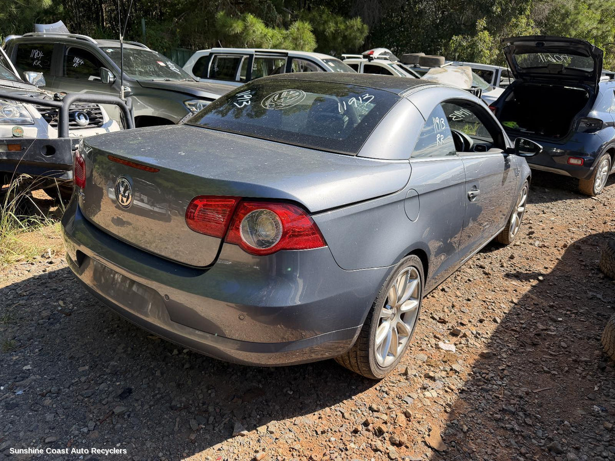 2007-2014 Volkswagen Eos Right Guard