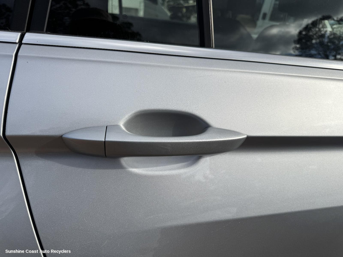 2016-2024 Volkswagen Tiguan Door Handle