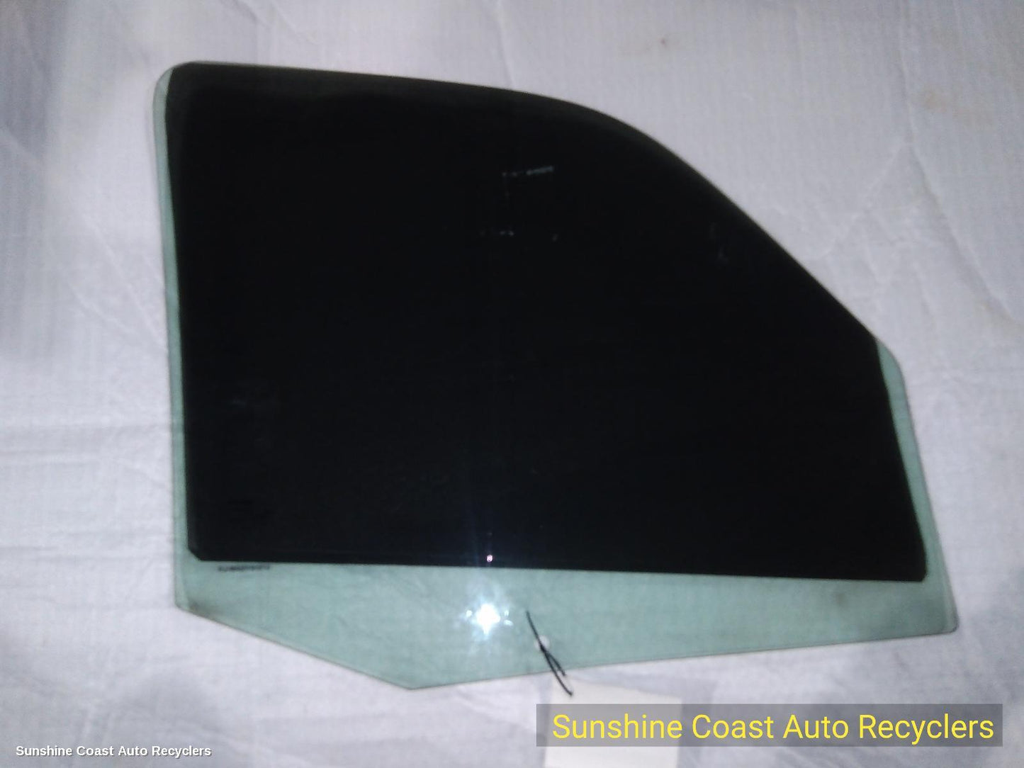 2012 Jeep Cherokee Left Front Door Window