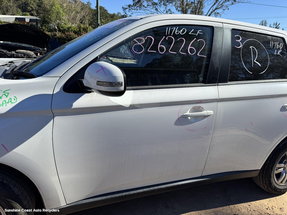 2012-2015 Mitsubishi Outlander Left Door Mirror