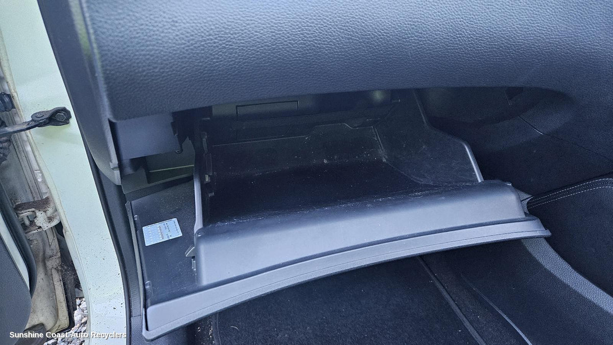 2013-2021 Nissan Qashqai Glove Box