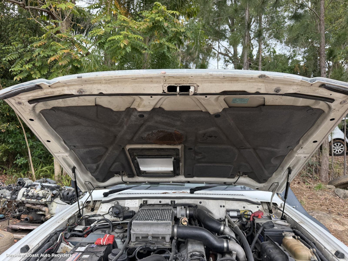 1997-2017 Nissan Patrol Bonnet Hinge Strut