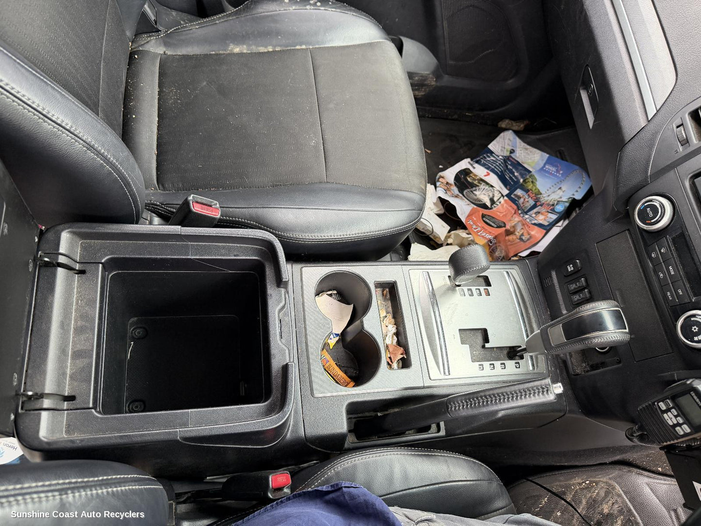 2006-2014 Mitsubishi Pajero Console