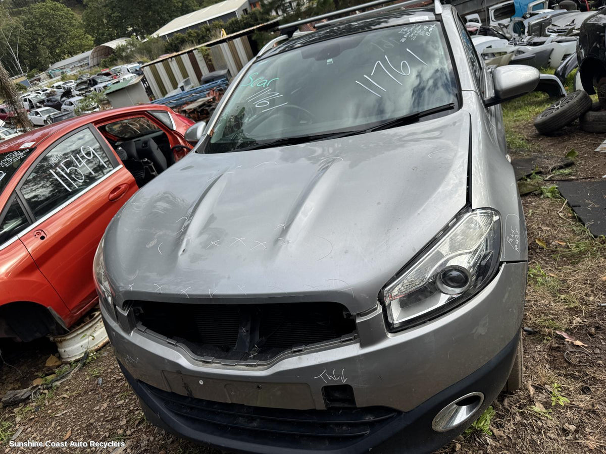 2010-2014 Nissan Dualis Rear Garnish