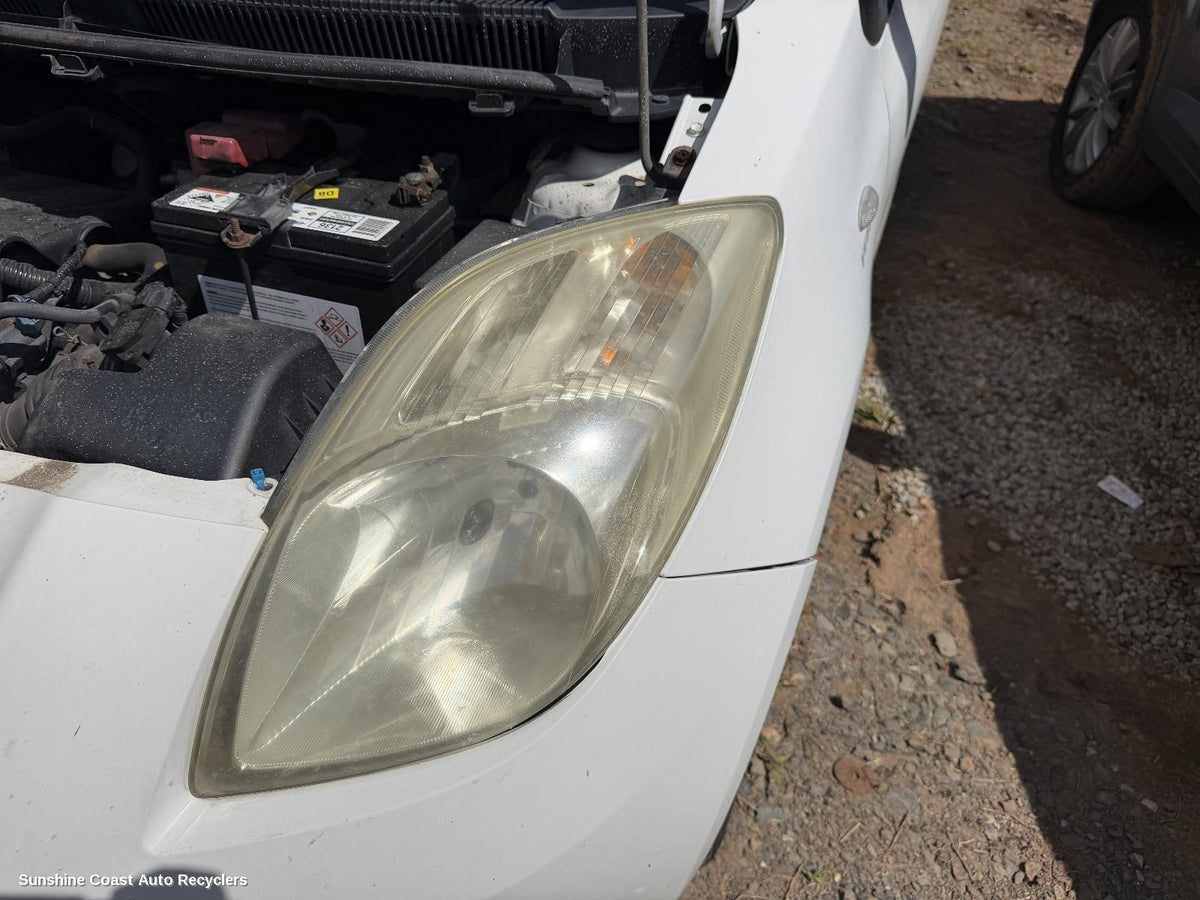 2005-2008 Toyota Yaris Left Headlamp