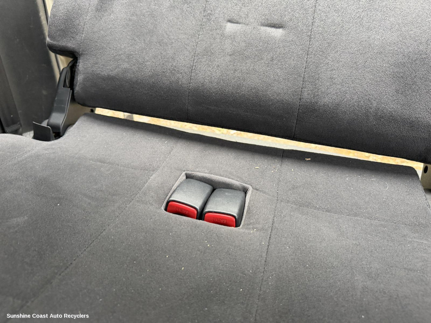 2002-2006 Mitsubishi Pajero Seatbelt Stalk
