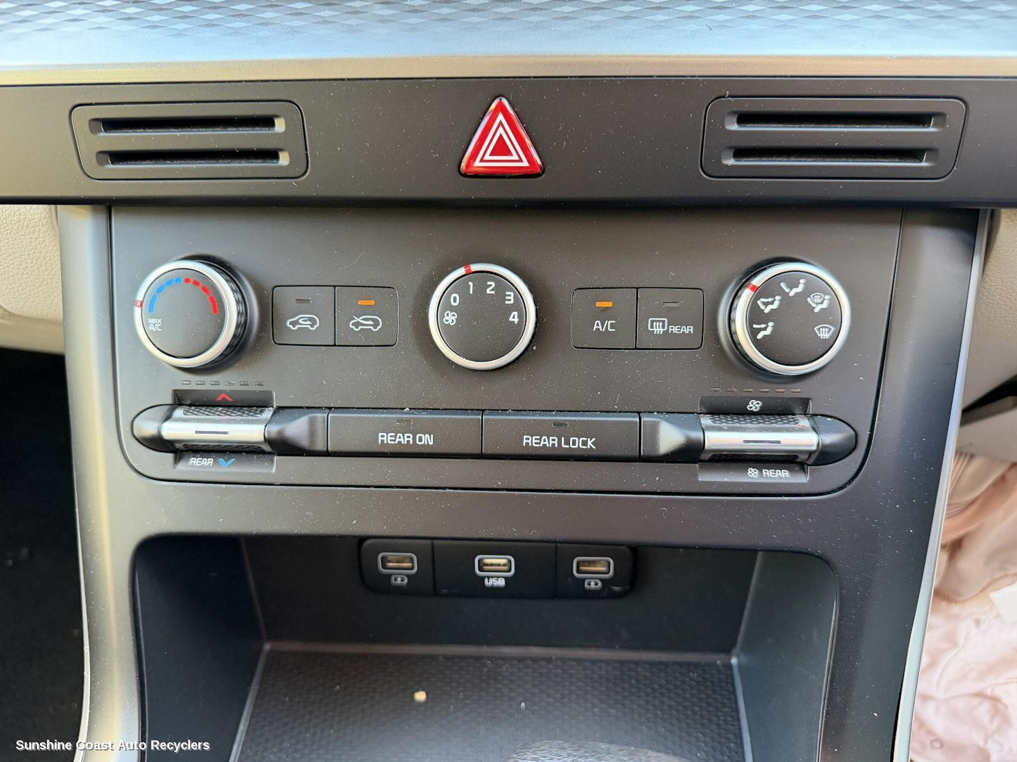 2020-2025 Kia Carnival/grand Carnival Heater Ac Controls