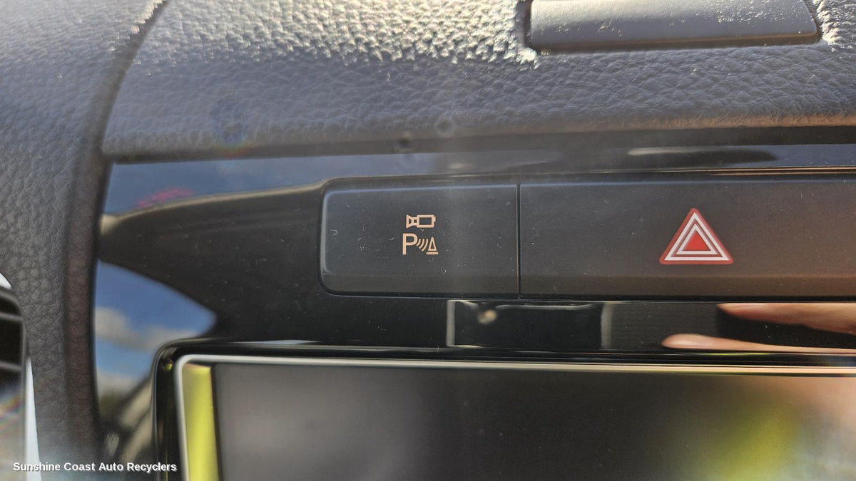 2010-2018 Volkswagen Touareg Misc Switch Relay