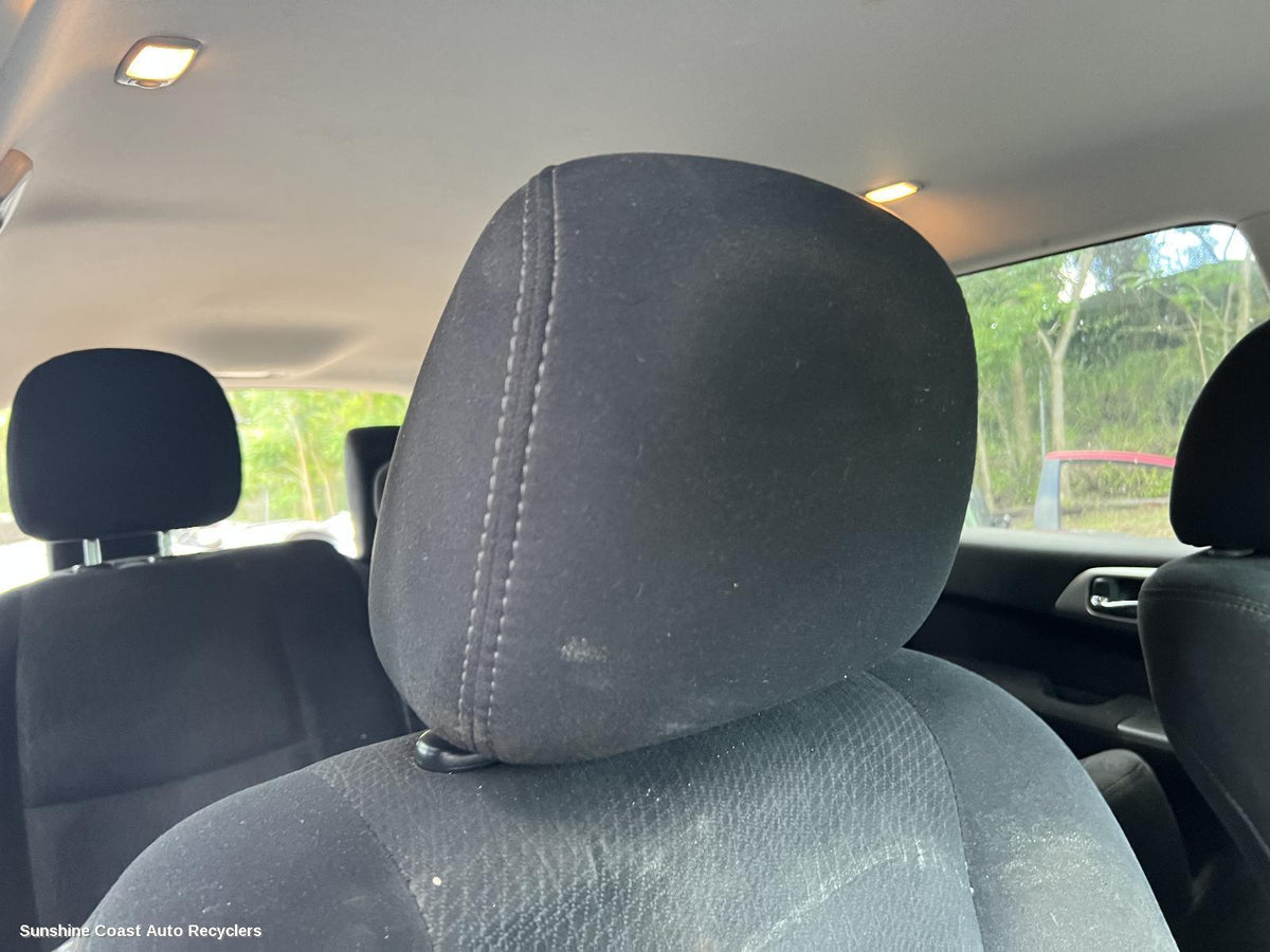 2013-2021 Nissan Pathfinder Headrest