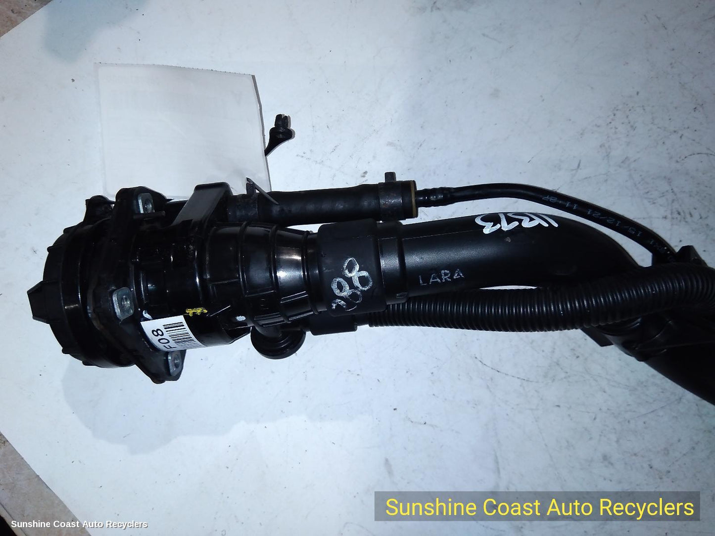 2016 Hyundai Iload/imax Fuel Door   Filler