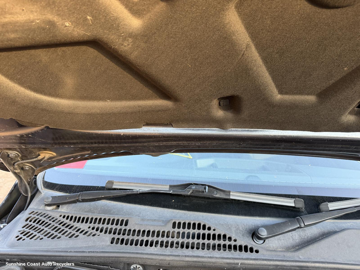 2012-2022 Volkswagen Amarok Wiper Arm