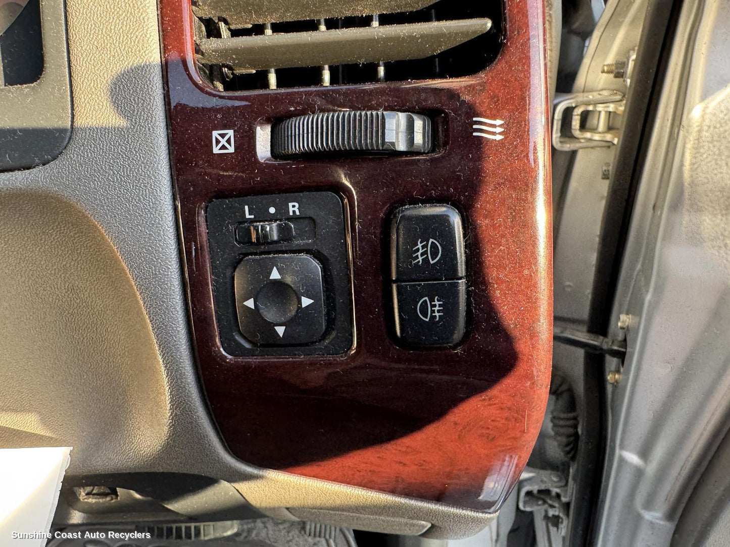 2002 Mitsubishi Pajero Misc Switch Relay
