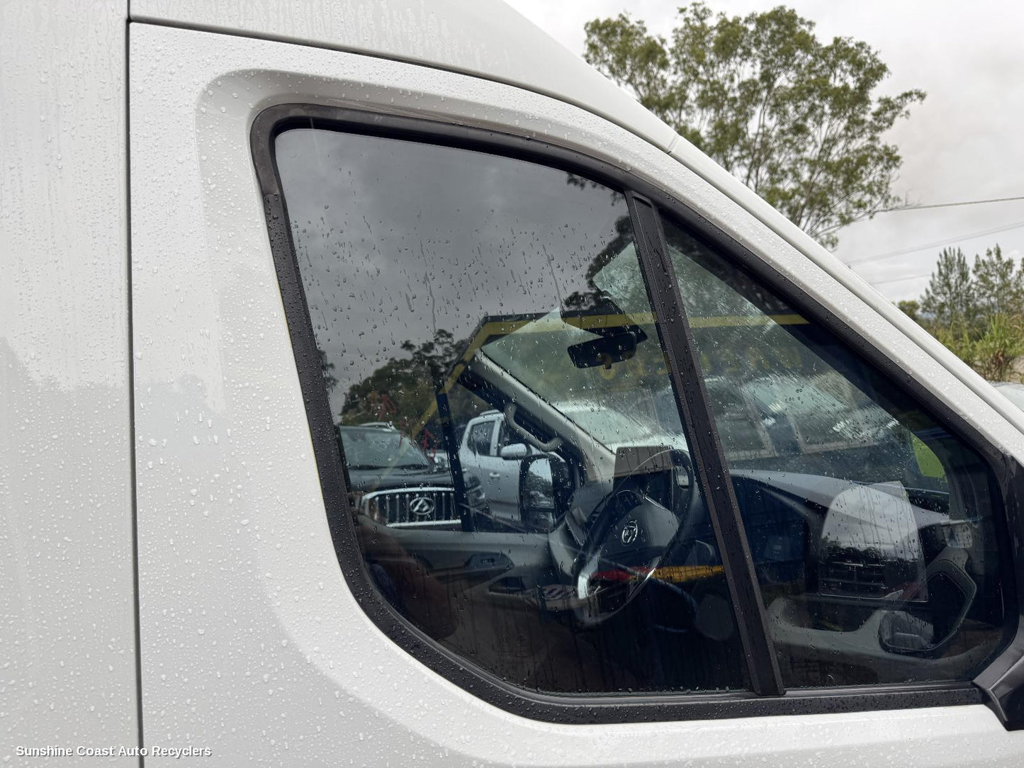 2020-2026 Ldv Deliver 9 Right Front Door Window