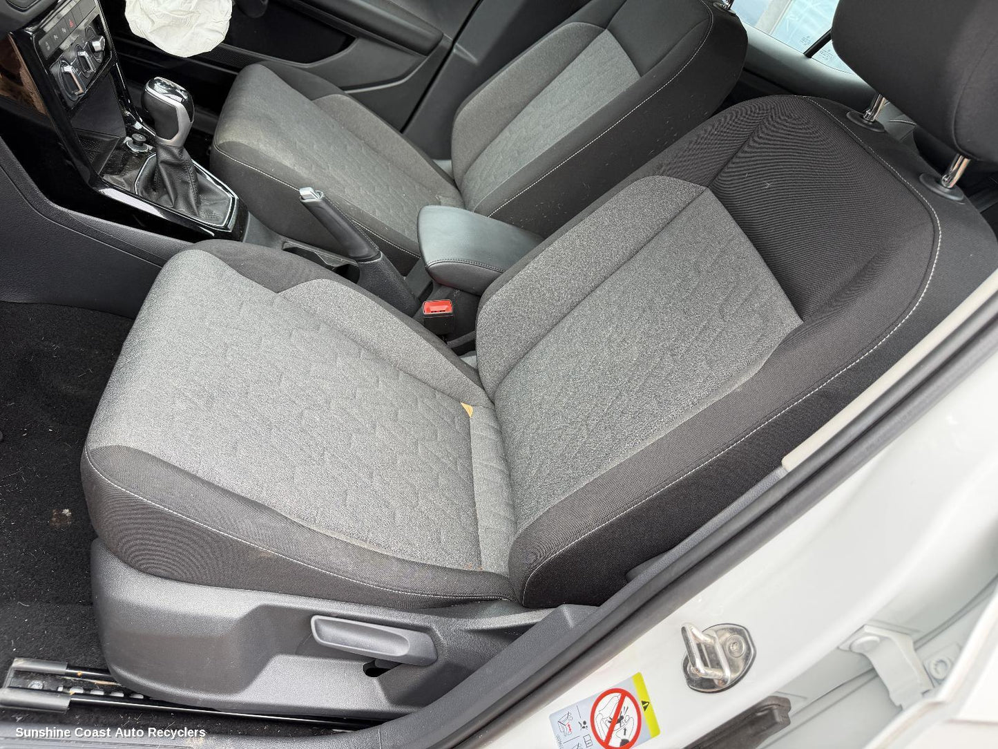 2020-2025 Volkswagen T-cross Front Seat