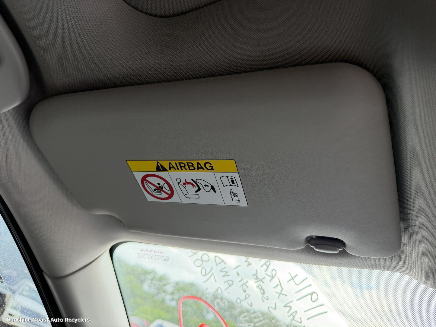 2019 Nissan Xtrail Sunvisor