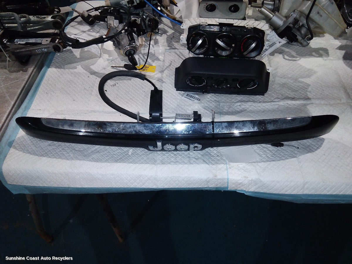 2013-2016 Jeep Compass Rear Garnish