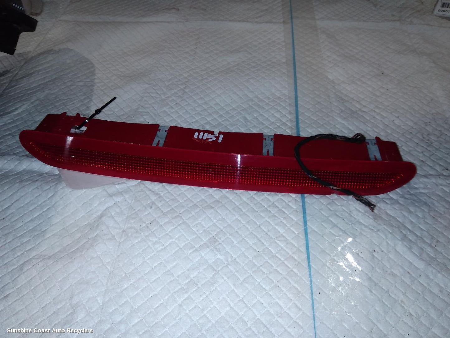 2011 Volkswagen Golf High Level Stoplight
