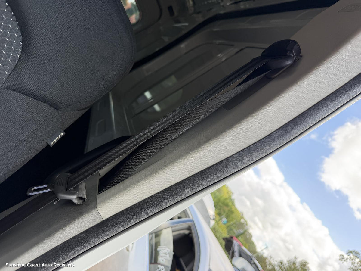 2020-2026 Ldv Deliver 9 Seatbelt Stalk