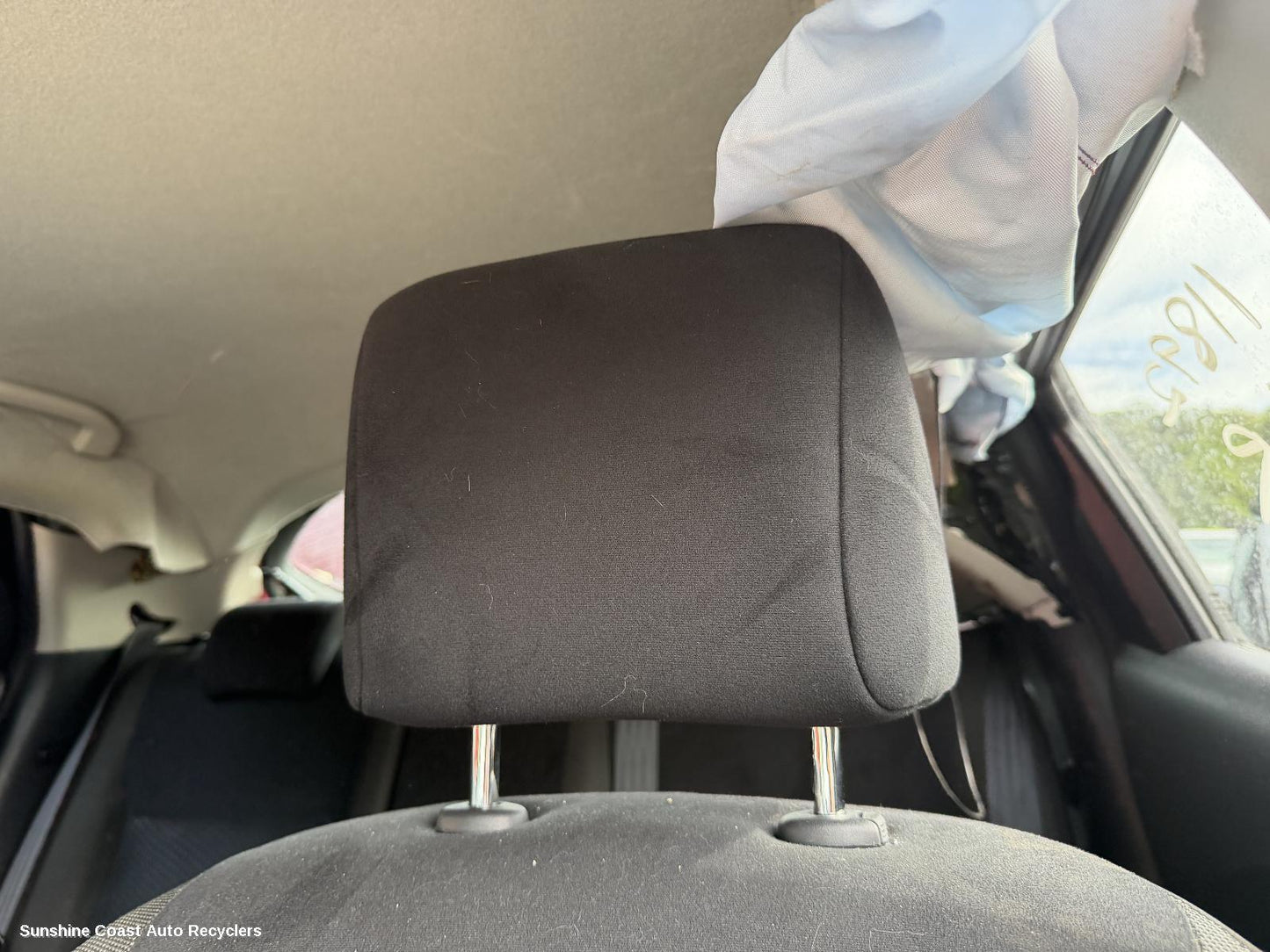 2014 Nissan Juke Headrest