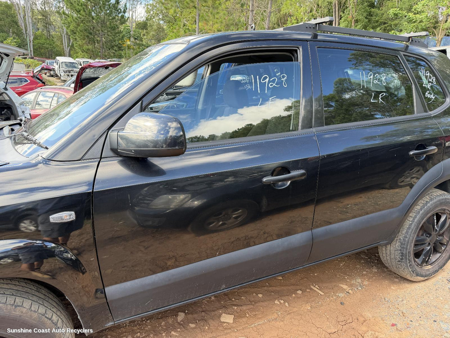 2004-2010 Hyundai Tucson Left Front Door
