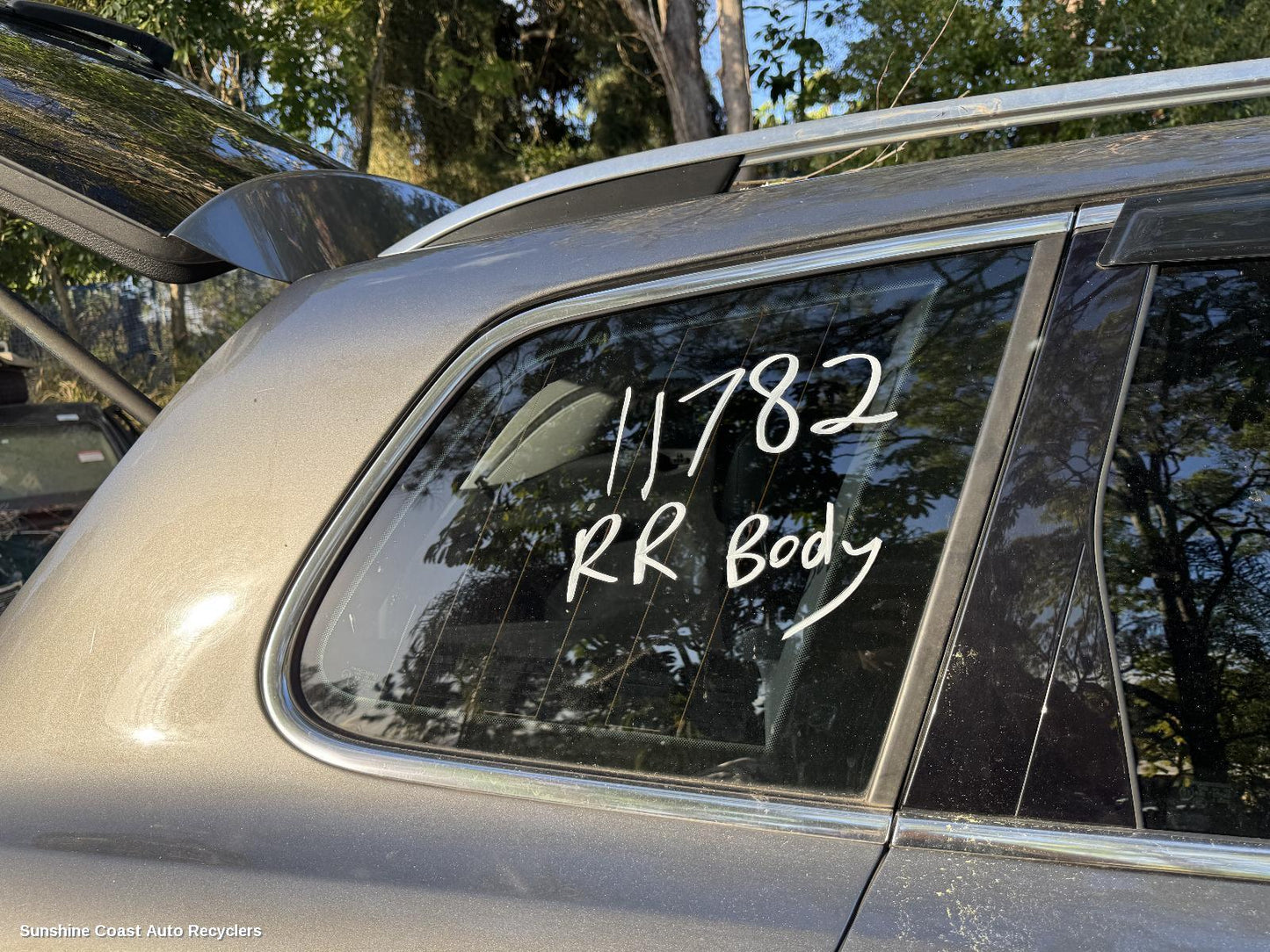 2012 Volkswagen Touareg Right Rear Side Glass