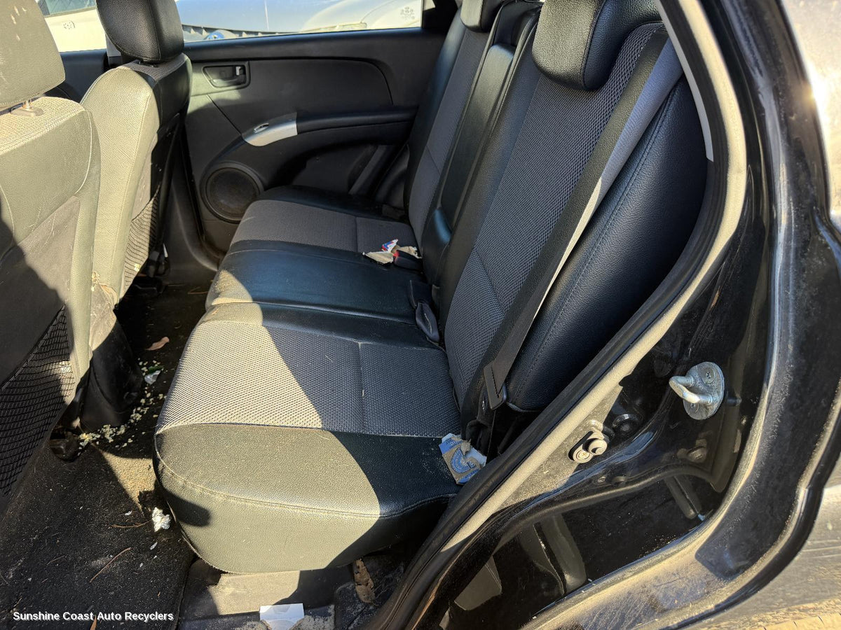 2005-2010 Kia Sportage 2nd Seat  Rear Seat