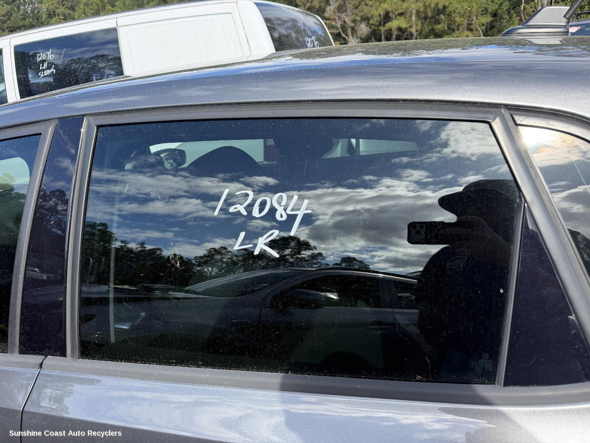 2010-2017 Volkswagen Polo Left Rear Door Window