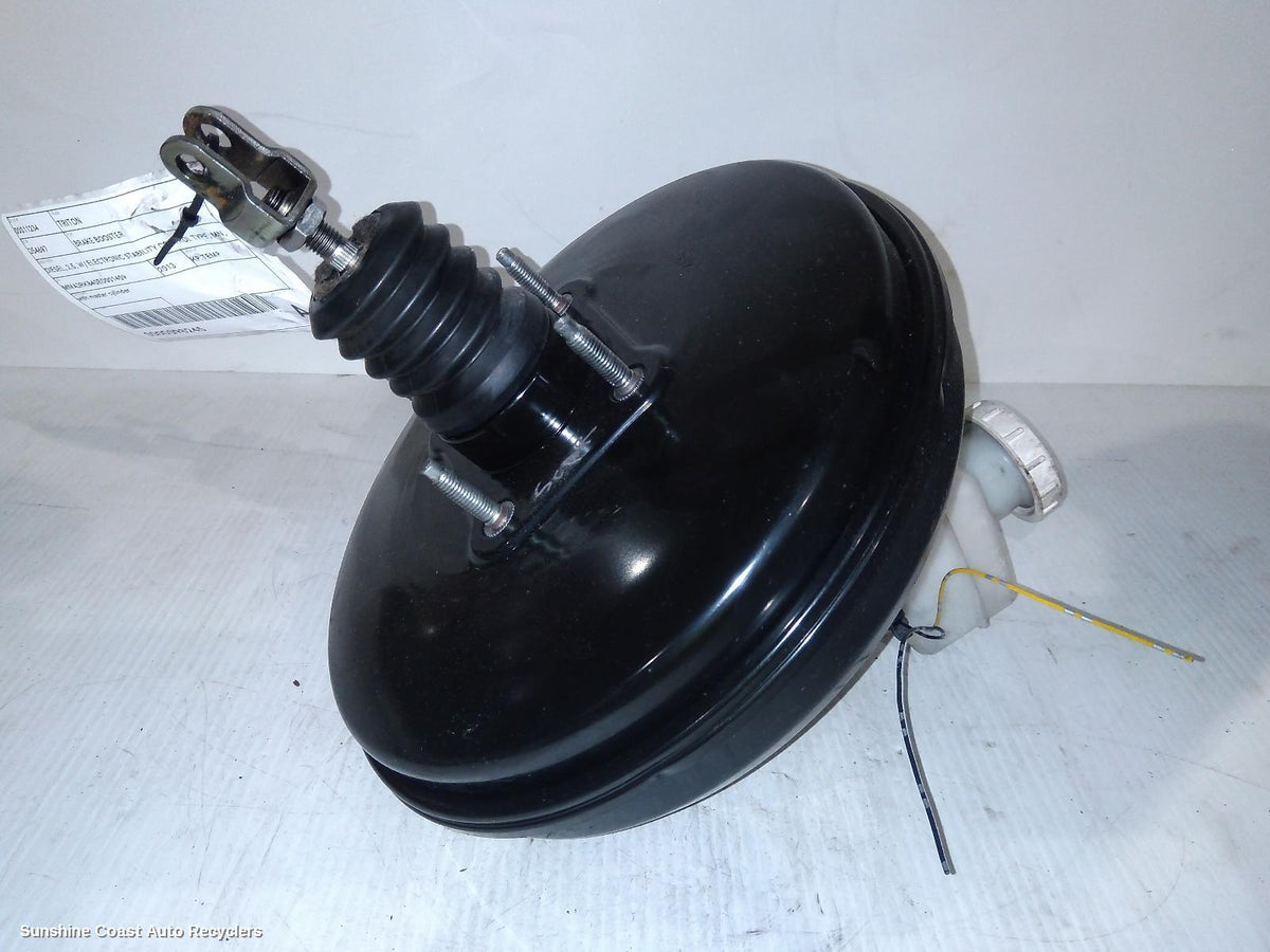 2009-2015 Mitsubishi Triton Brake Booster
