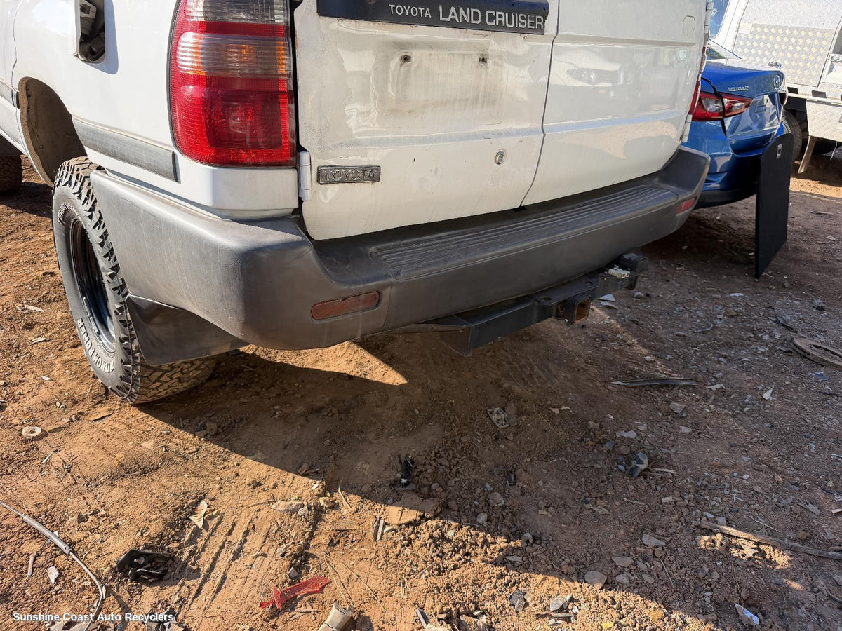 1998-2007 Toyota Landcruiser Rear Bumper