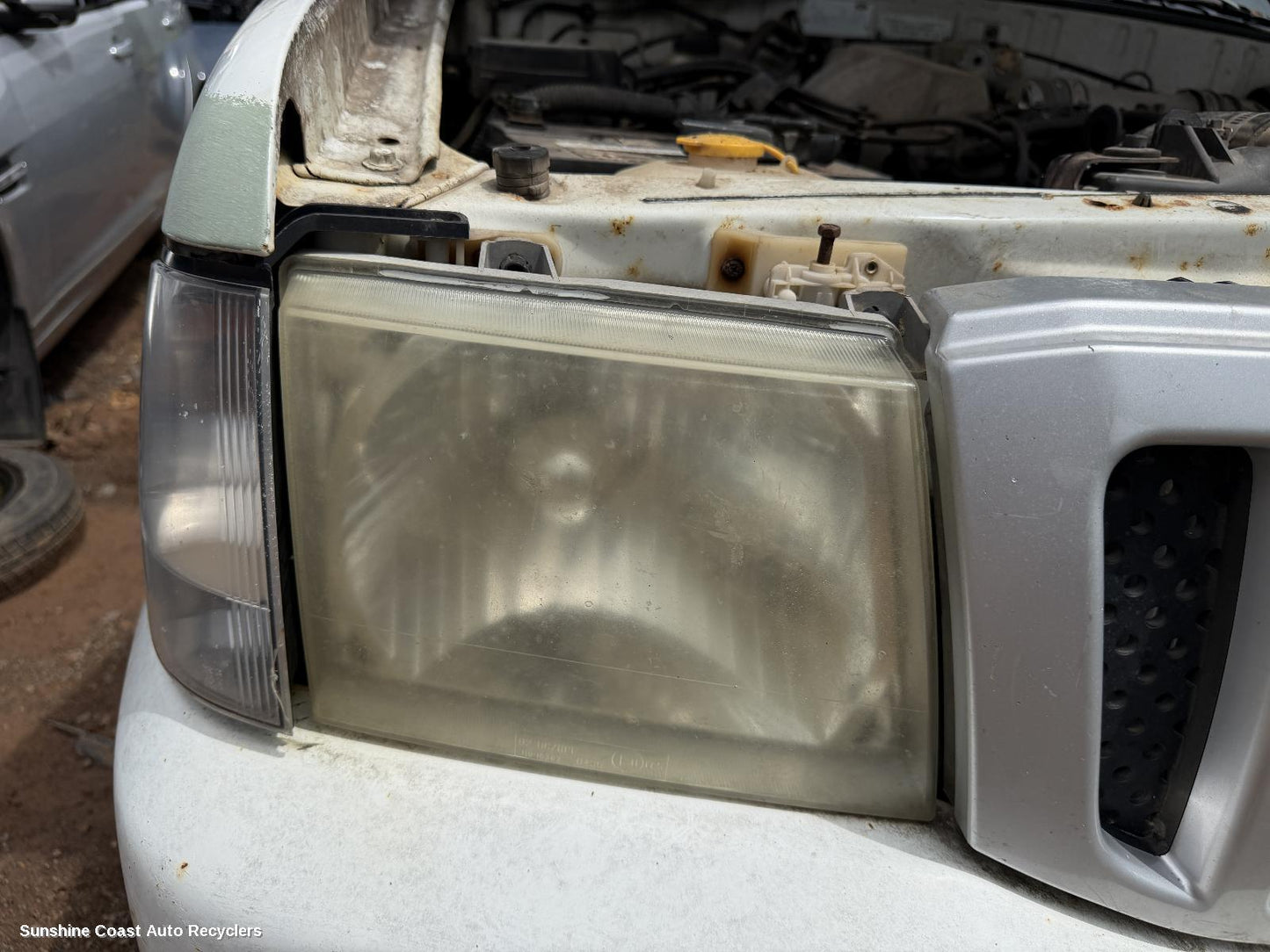 2002-2006 Ford Courier Right Headlamp