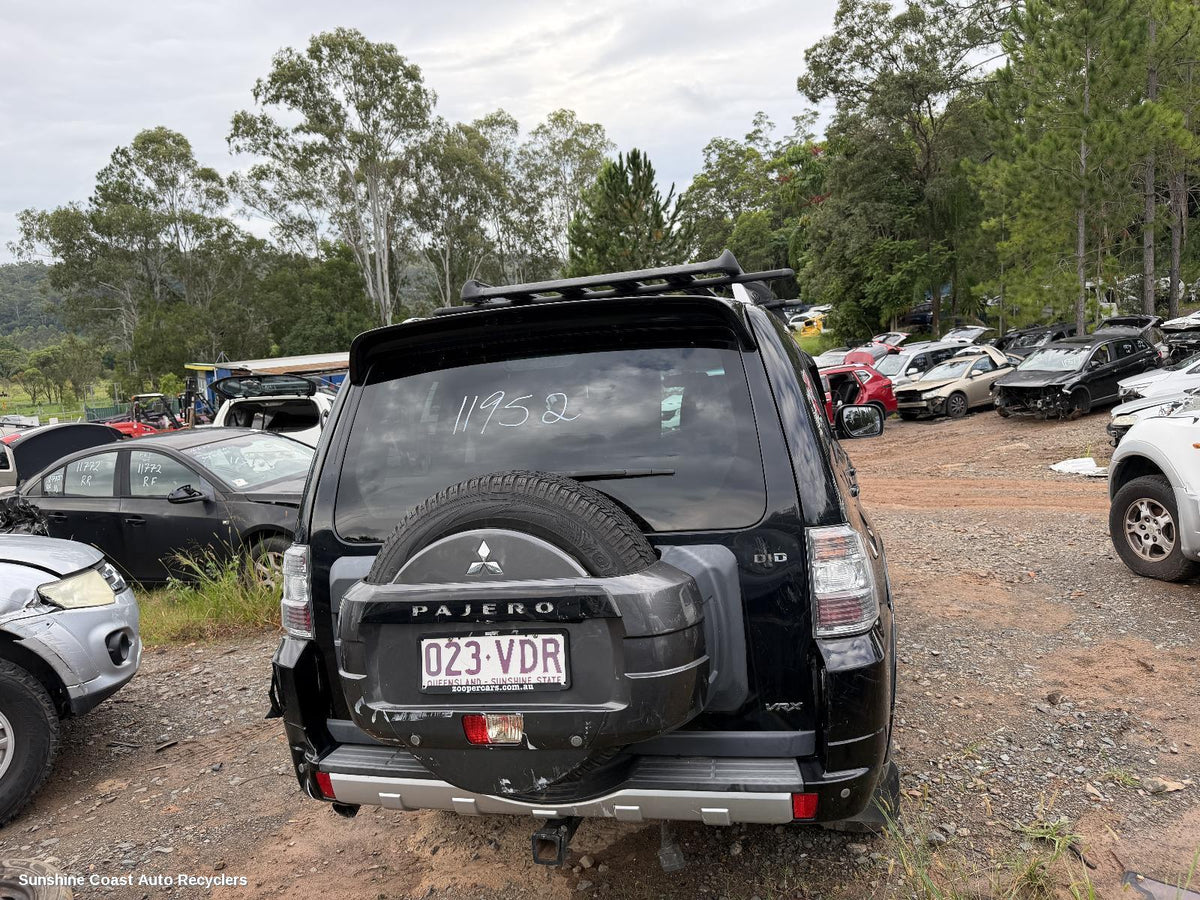2008-2014 Mitsubishi Pajero Bootlid Tailgate