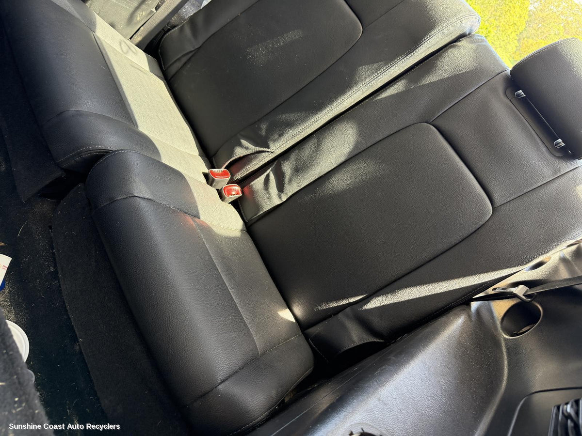 2011-2018 Holden Captiva 3rd Seat