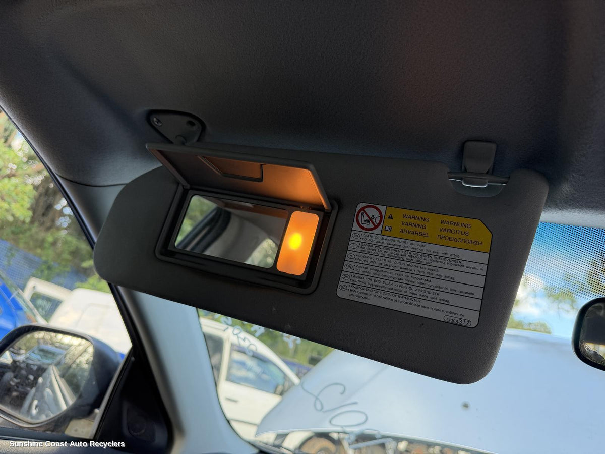 2009-2012 Mitsubishi Outlander Sunvisor