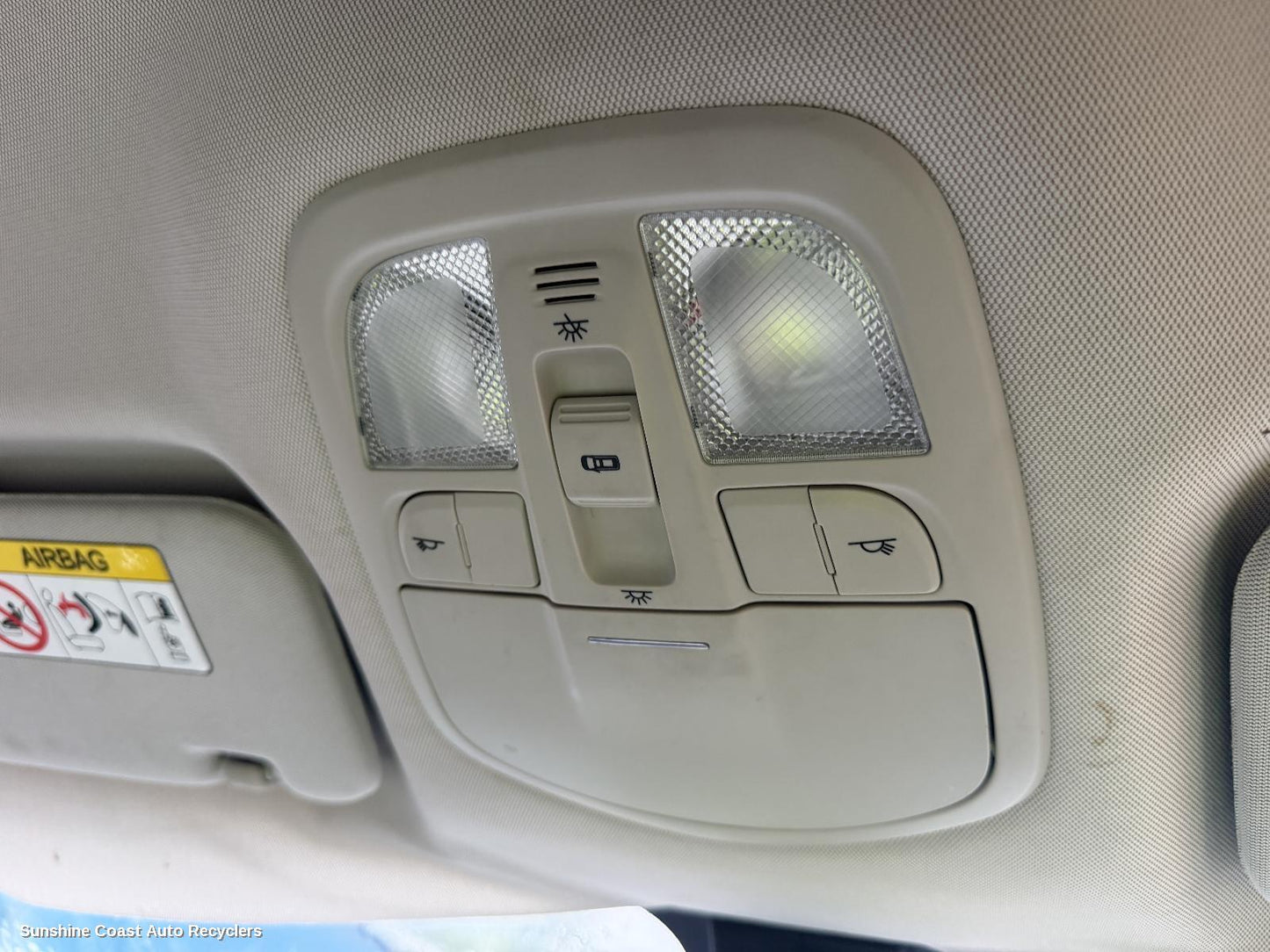 2015-2025 Ldv G10 Courtesy Light