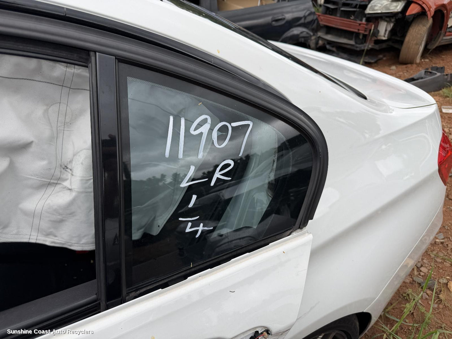 2012 Bmw 3 Series Left Rear 1 4 Door Glass