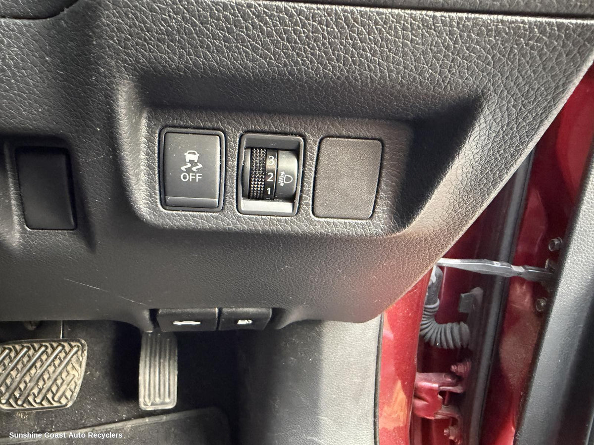 2013-2016 Nissan Pulsar Misc Switch Relay