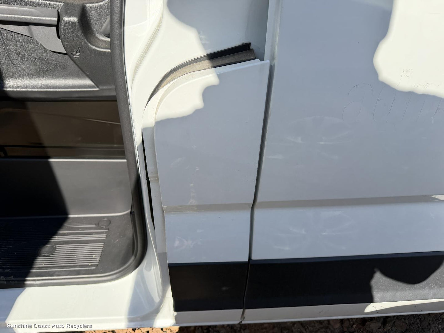 2020-2026 Ldv Deliver 9 Fuel Door   Filler
