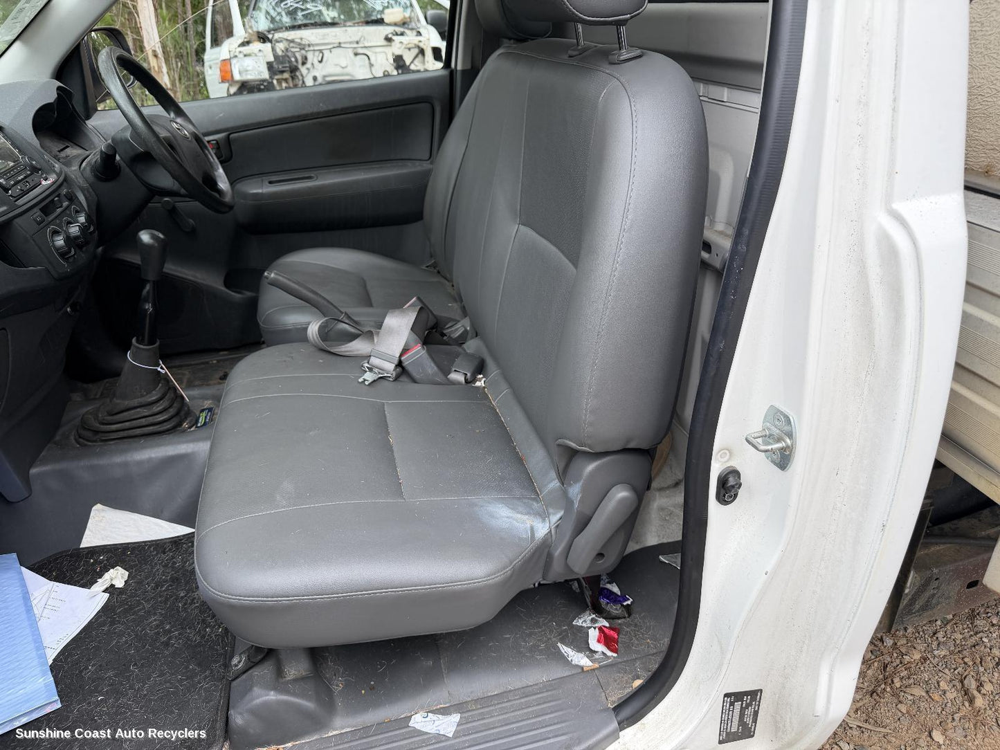 2011-2015 Toyota Hilux Front Seat